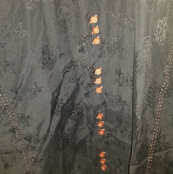 Black textured shirt - Picture 3 of 3